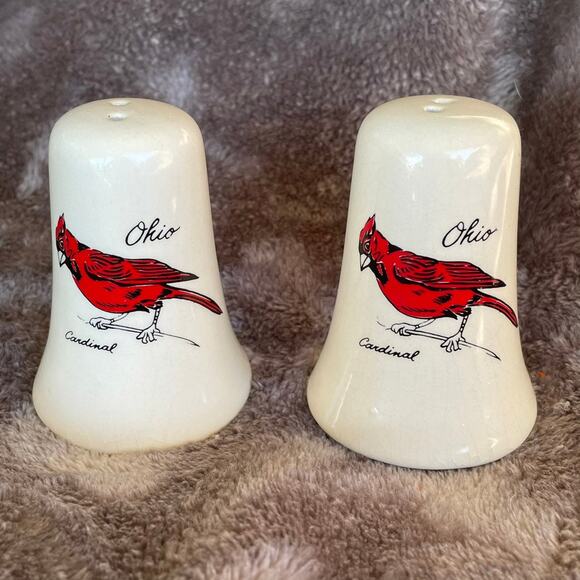 Vintage Ohio Cardinal Salt & Pepper Shakers Ceramic Red Bird Souvenir State - Picture 1 of 13